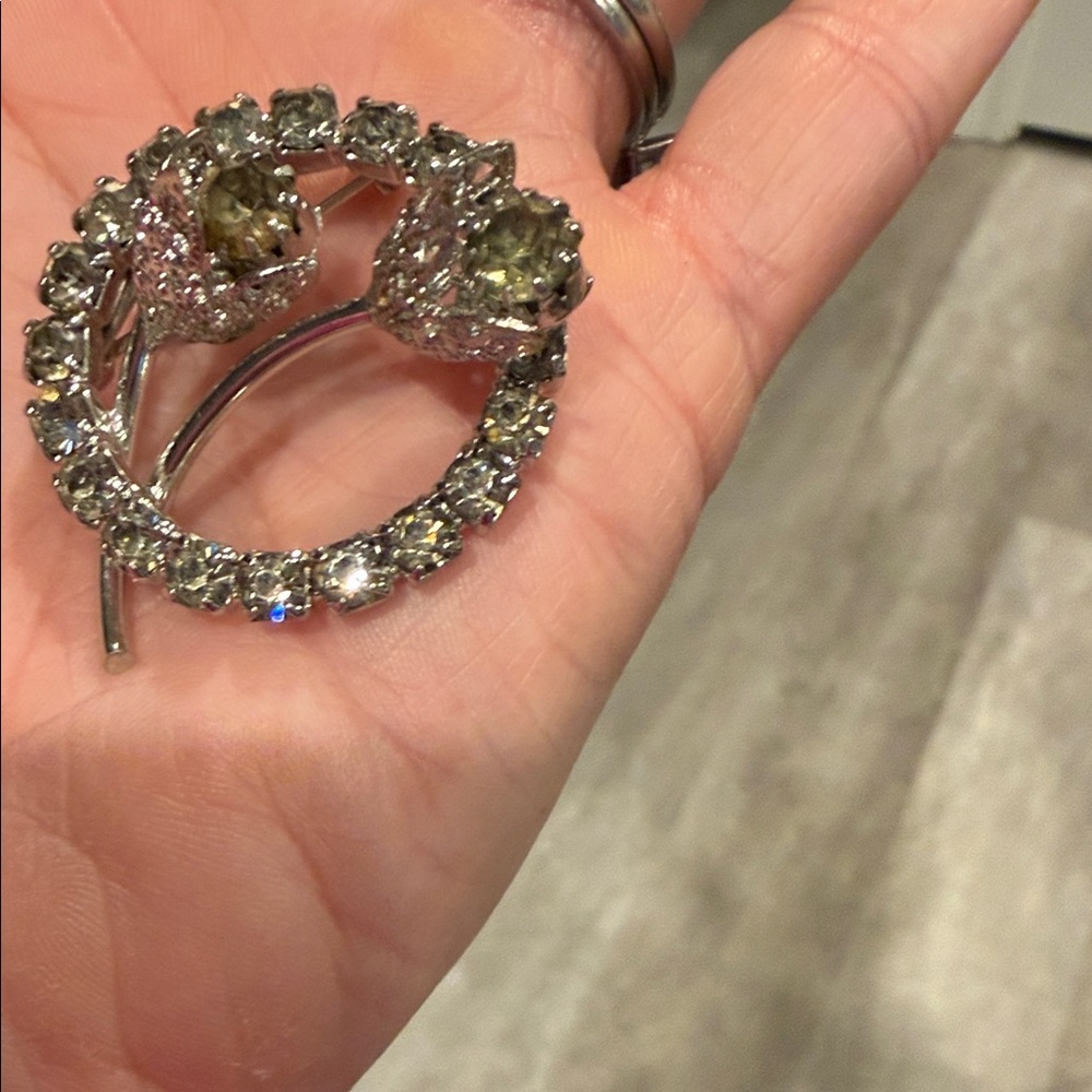 Elegant Silver Floral Brooch